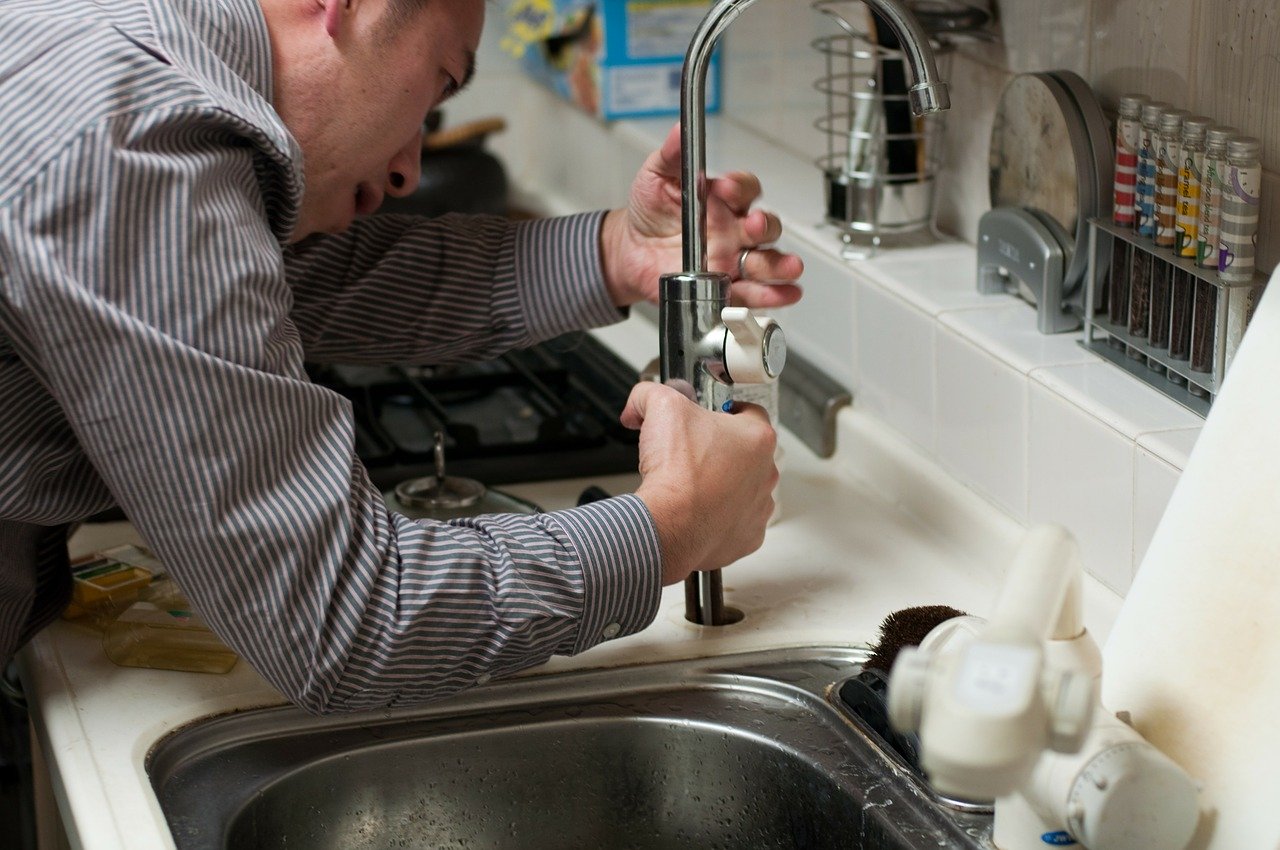 Conduct a Walk-Through Inspection During the Tenancy